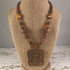 Neutral Necklace